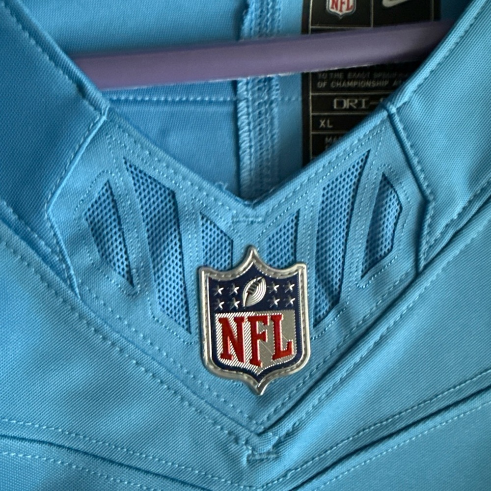 Nike Blue and Red Men's Jersey - Picture 6 of 7